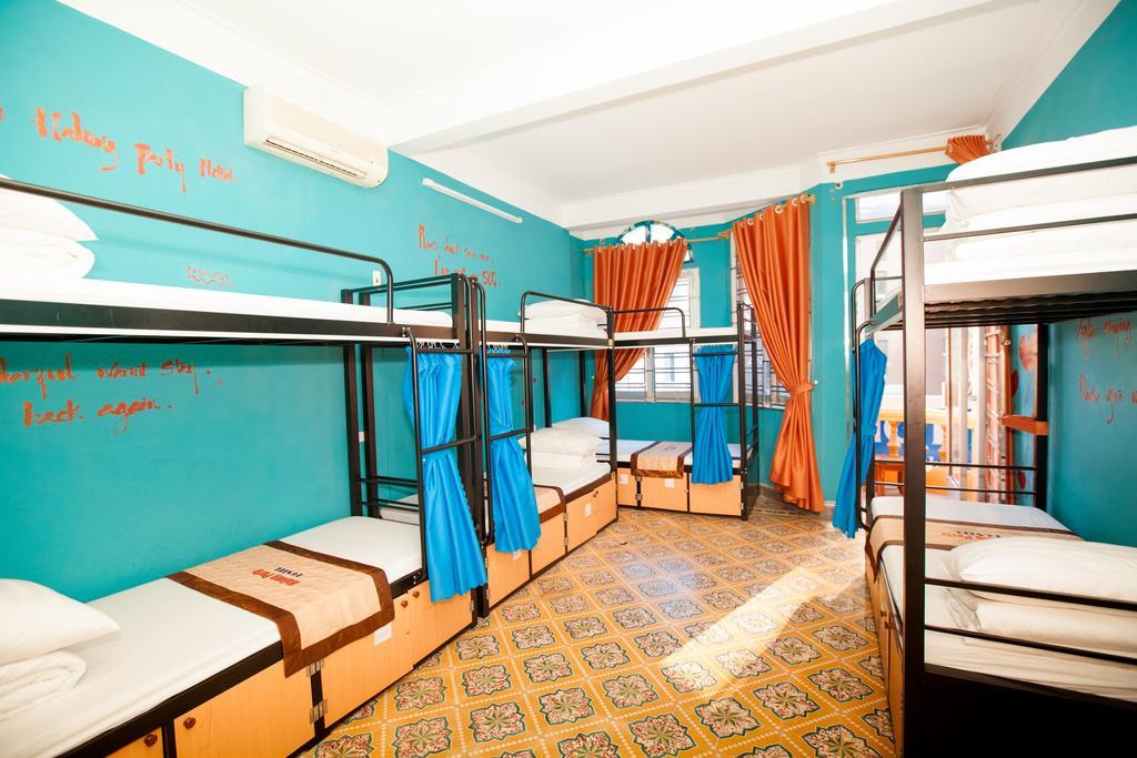 Halong Party Hostel Ha Long Exterior foto